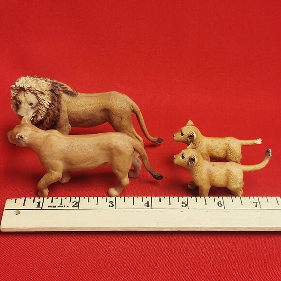 Set of Schleich Lion Figurines Lion Lioness Two Lion Cubs Wild Life Collection - Picture 9 of 12